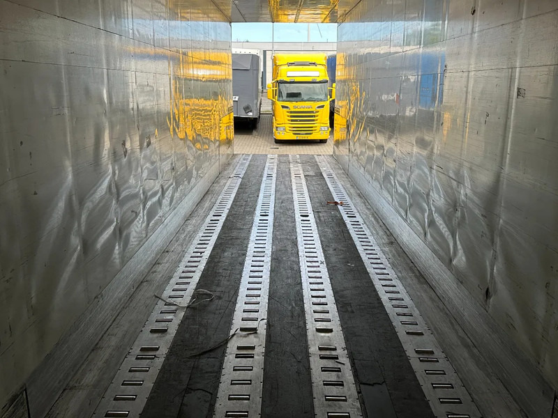 Closed box semi-trailer Van Eck Aircargo / Rollenbaan / Mega / SAF-Axle / Carrier: picture 14