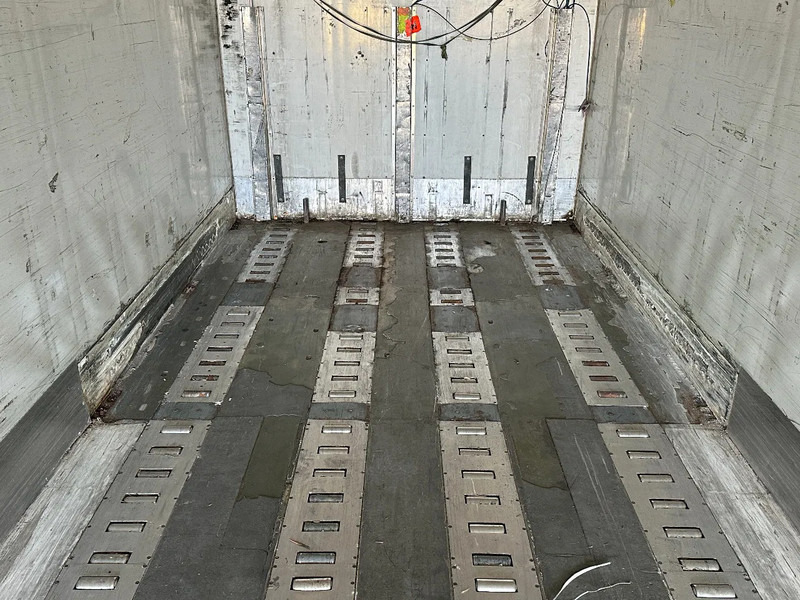 Closed box semi-trailer Van Eck Aircargo / Rollenbaan / Mega / SAF-Axle / Carrier: picture 13