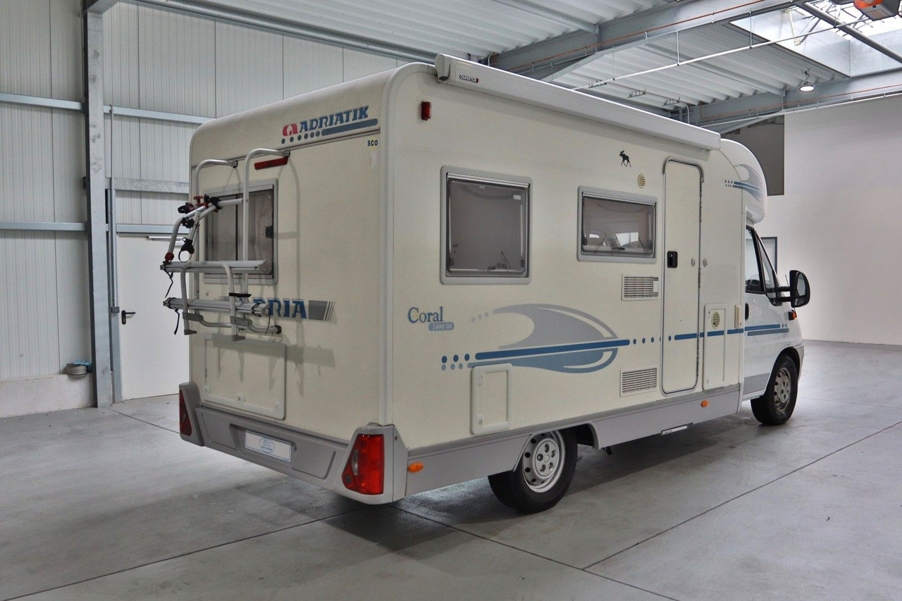 Adria Coral 590 DS / Festbett / Sehr gepflegt - Semi-integrated motorhome: picture 4 Adria Coral 590 DS / Festbett / Sehr gepflegt - Semi-integrated motorhome: picture 4