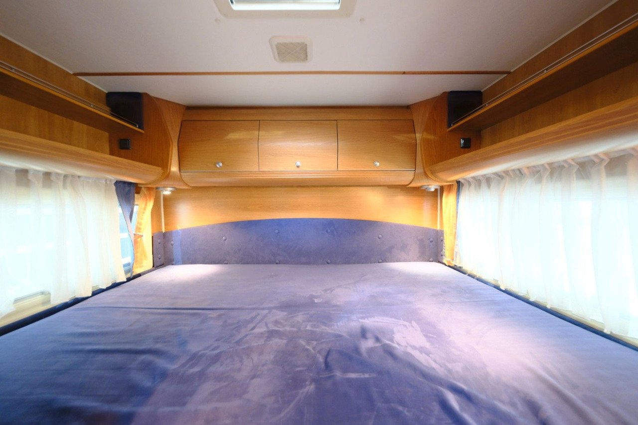 Alcove motorhome Dethleffs Globetrotter A 8000 XXL/Festbett/Garage/Solar: picture 16