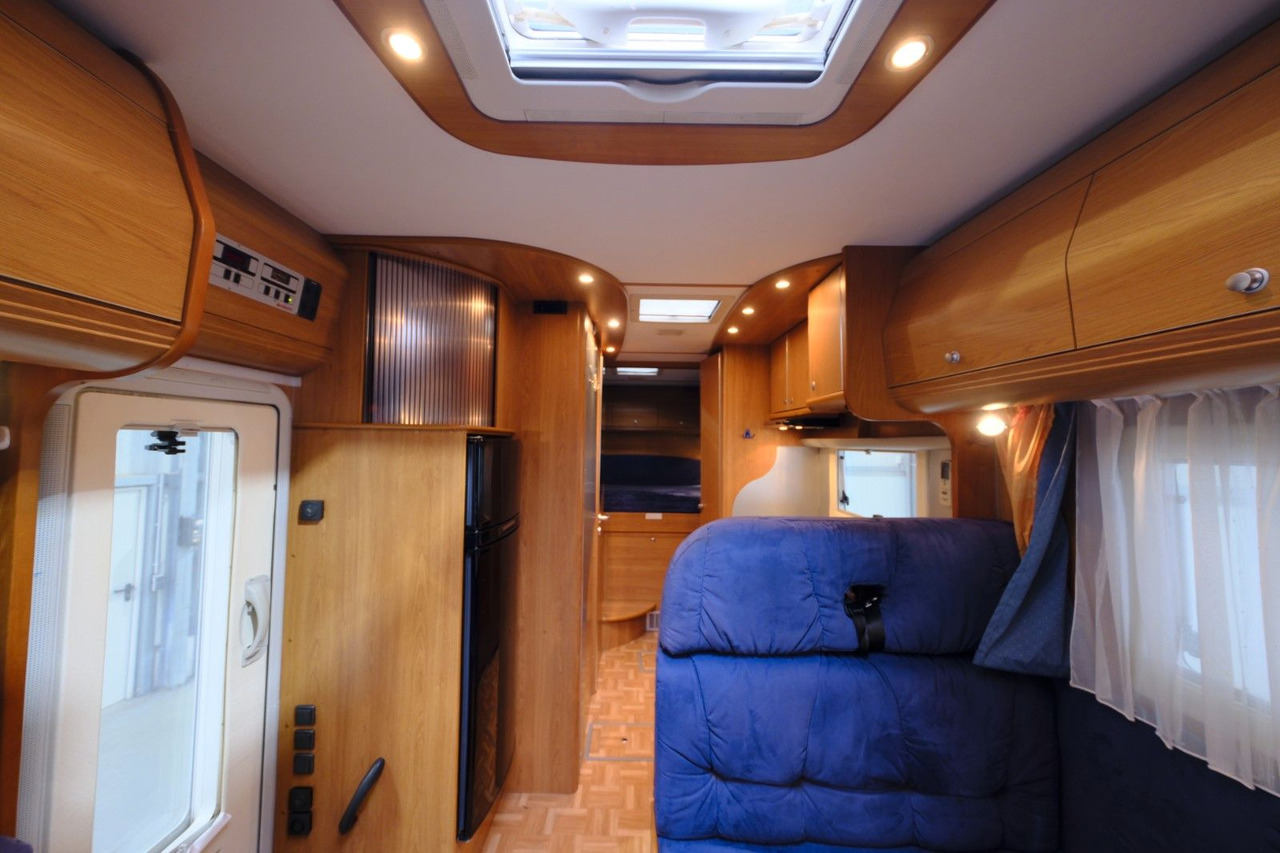 Alcove motorhome Dethleffs Globetrotter A 8000 XXL/Festbett/Garage/Solar: picture 14