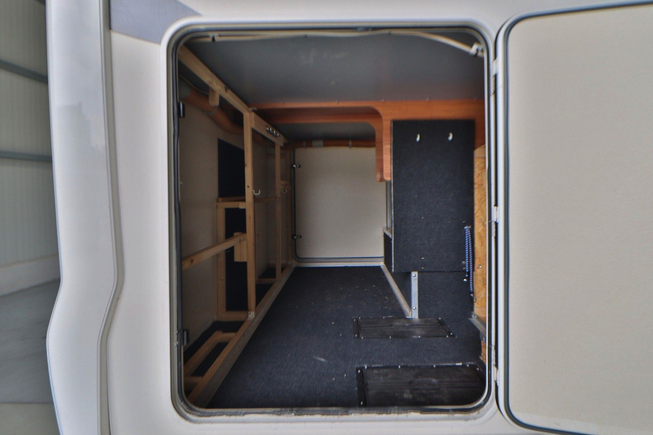 Eura Mobil Integra Style IS 700 EB/Einzelbetten+Hubbett - Integrated motorhome: picture 5 Eura Mobil Integra Style IS 700 EB/Einzelbetten+Hubbett - Integrated motorhome: picture 5