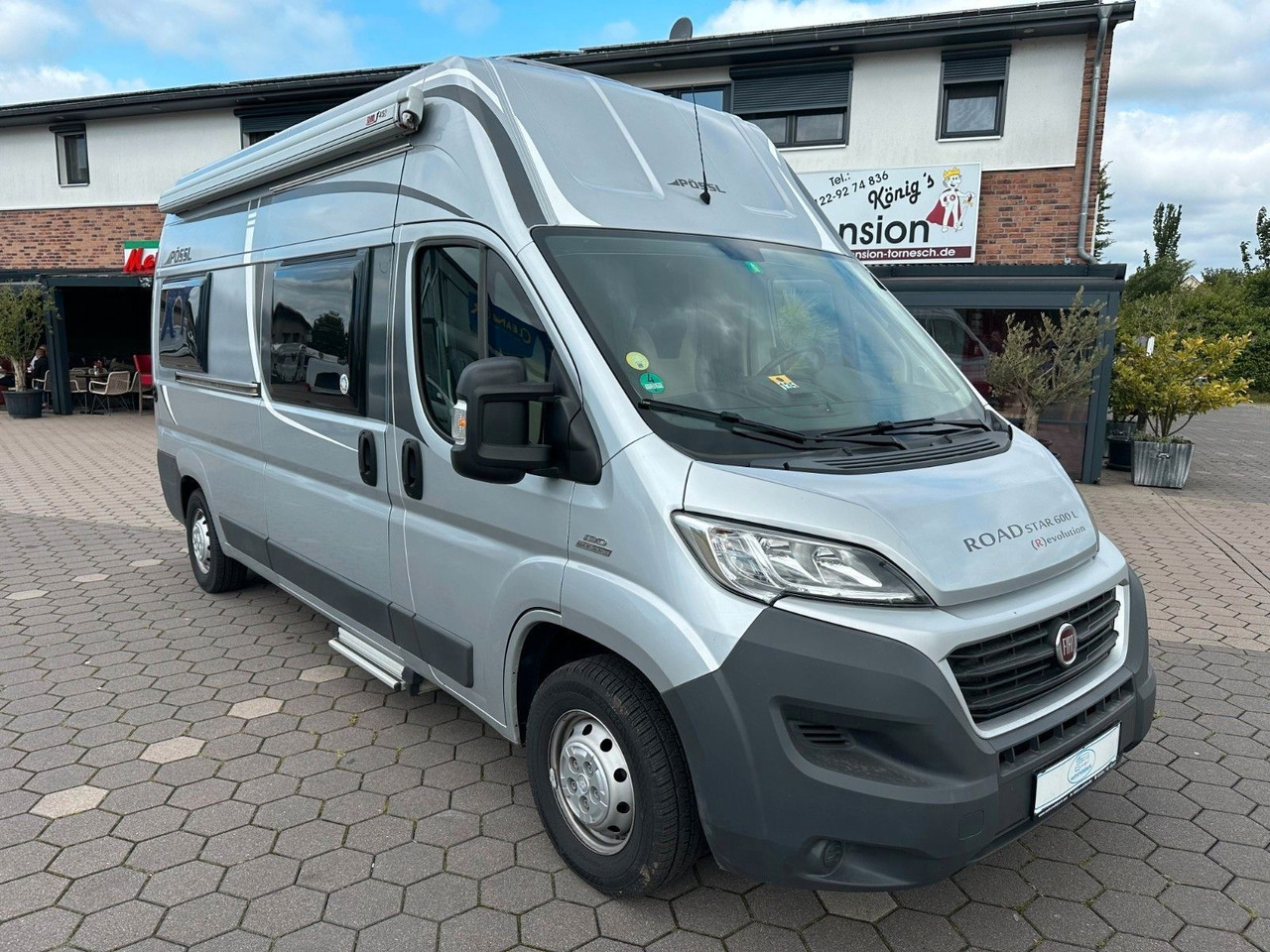 Pössl Roadstar 600 L Revolution/Festbett+Hubbett/TOP - Campervan: picture 1 Pössl Roadstar 600 L Revolution/Festbett+Hubbett/TOP - Campervan: picture 1