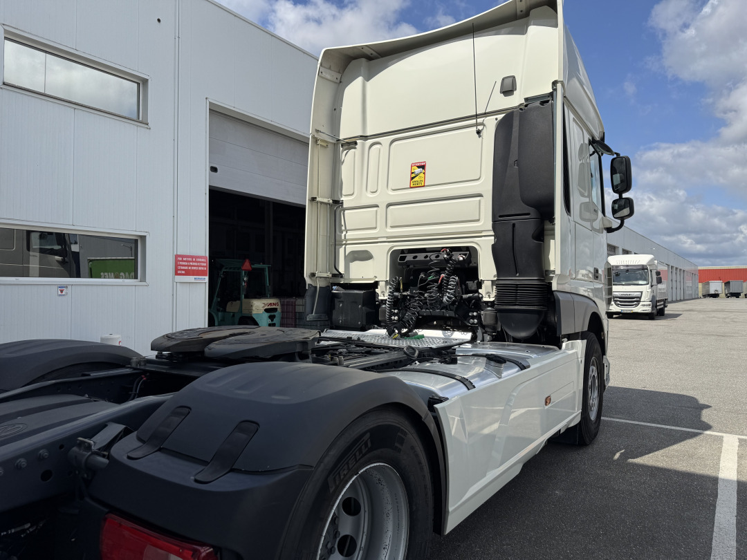 DAF XF 480 Super Space Cab - Tractor unit: picture 3 DAF XF 480 Super Space Cab - Tractor unit: picture 3