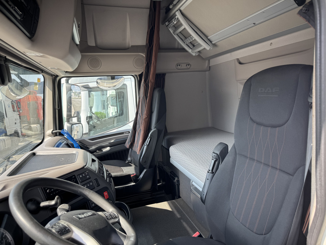 DAF XF 530 Super Space Cab - Tractor unit: picture 4 DAF XF 530 Super Space Cab - Tractor unit: picture 4