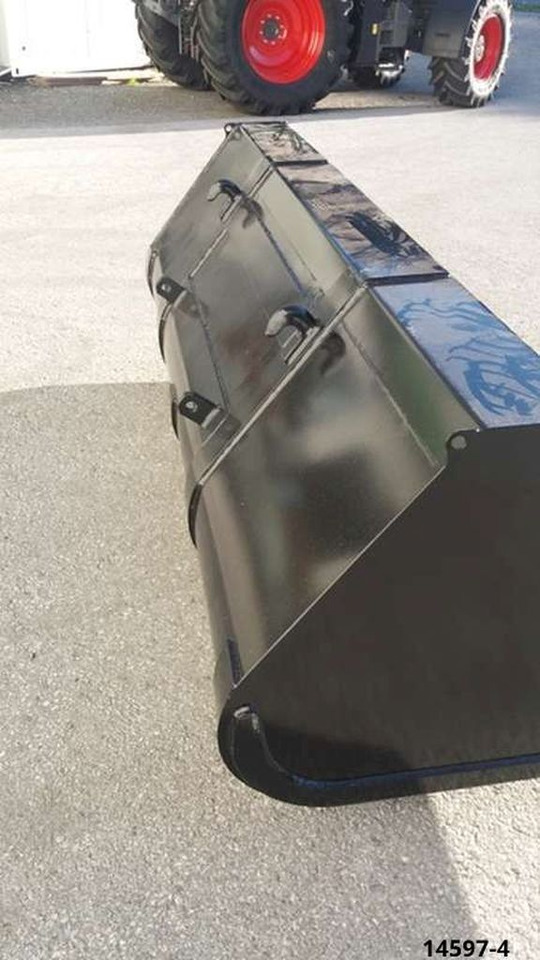 Stekro Schaufel gerundet 2,4 m mit EURO-Aufnahme (14597) - Bucket for Agricultural machinery: picture 5 Stekro Schaufel gerundet 2,4 m mit EURO-Aufnahme (14597) - Bucket for Agricultural machinery: picture 5