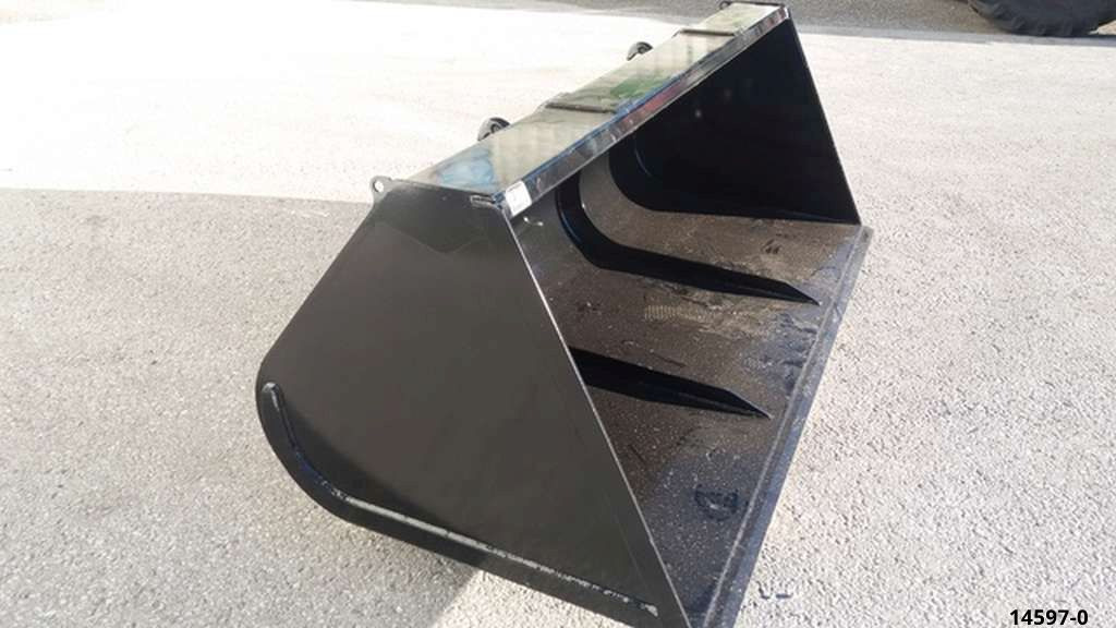 Stekro Schaufel gerundet 2,4 m mit EURO-Aufnahme (14597) - Bucket for Agricultural machinery: picture 1 Stekro Schaufel gerundet 2,4 m mit EURO-Aufnahme (14597) - Bucket for Agricultural machinery: picture 1