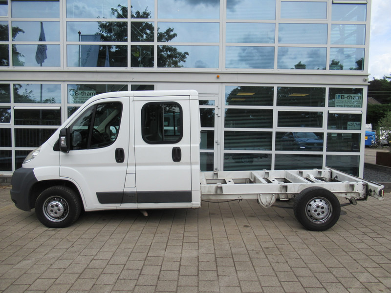 Citroën Jumper 35 2.2HDi 96KW L3 DOKA Dubbelcabine Chassis - Commercial vehicle, Crew cab van: picture 2 Citroën Jumper 35 2.2HDi 96KW L3 DOKA Dubbelcabine Chassis - Commercial vehicle, Crew cab van: picture 2