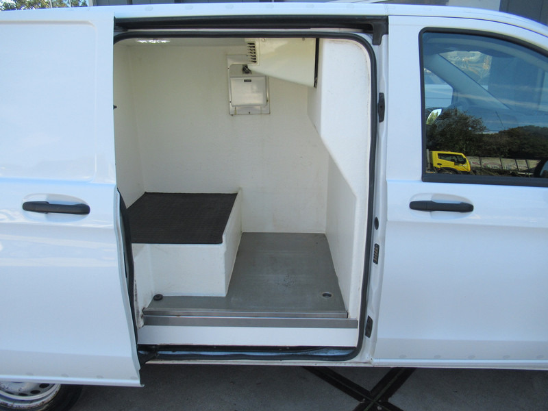 Refrigerated delivery van Mercedes-Benz Vito 639/5 4x4 113CDI DENSO koelinbouw: picture 10 Refrigerated delivery van Mercedes-Benz Vito 639/5 4x4 113CDI DENSO koelinbouw: picture 10