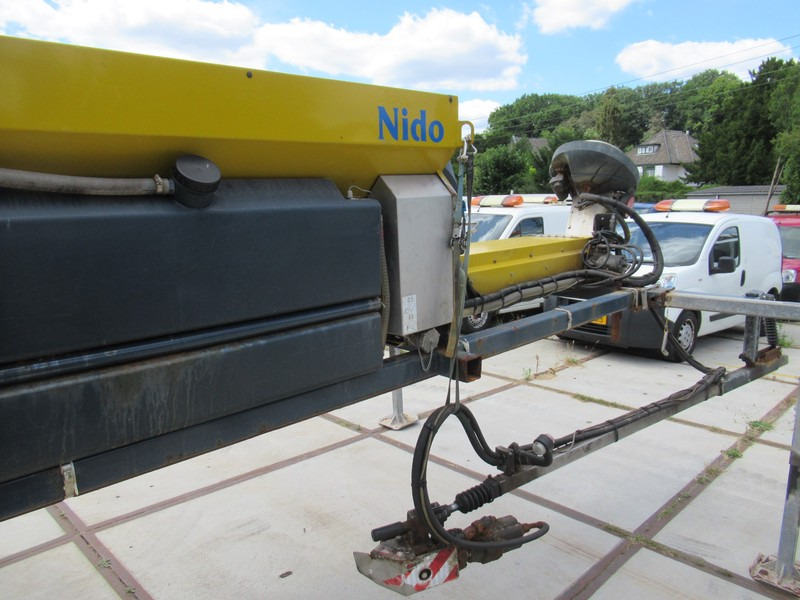 Sand/ Salt spreader NIDO - Schmidt STRATOS B08-27 PALN 0,8m3 + 350 L Zoutstrooier: picture 6