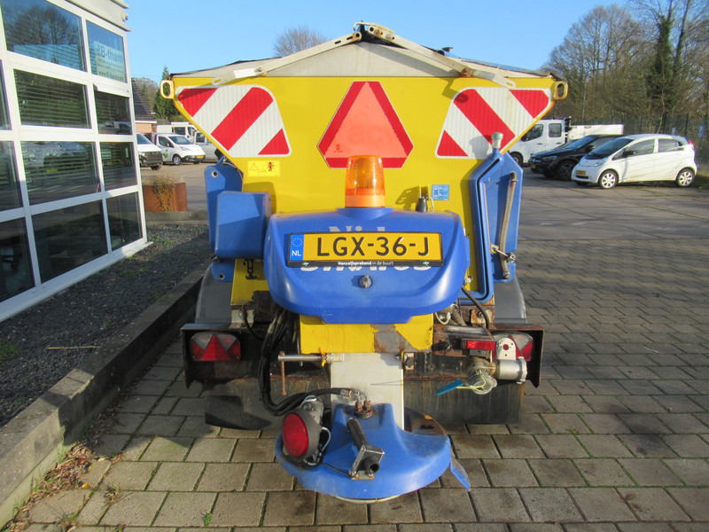 NIDO Stratos B17KR-21 AWCLN-350 1,7m3 + 850 L. Salzstreuer Saltspreader Zoutstrooier - Sand/ Salt spreader: picture 4 NIDO Stratos B17KR-21 AWCLN-350 1,7m3 + 850 L. Salzstreuer Saltspreader Zoutstrooier - Sand/ Salt spreader: picture 4