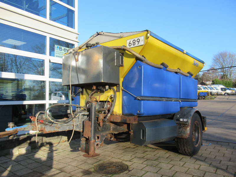 NIDO Stratos B17KR-21 AWCLN-350 1,7m3 + 850 L. Salzstreuer Saltspreader Zoutstrooier - Sand/ Salt spreader: picture 5 NIDO Stratos B17KR-21 AWCLN-350 1,7m3 + 850 L. Salzstreuer Saltspreader Zoutstrooier - Sand/ Salt spreader: picture 5