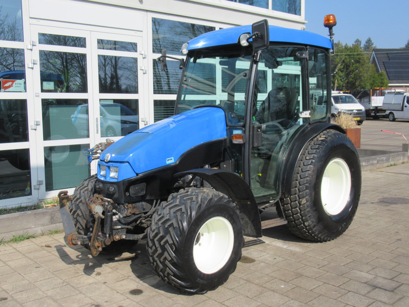 New Holland TCE 55 4WD Zuidberg Front Hef + PTO - Farm tractor: picture 3 New Holland TCE 55 4WD Zuidberg Front Hef + PTO - Farm tractor: picture 3