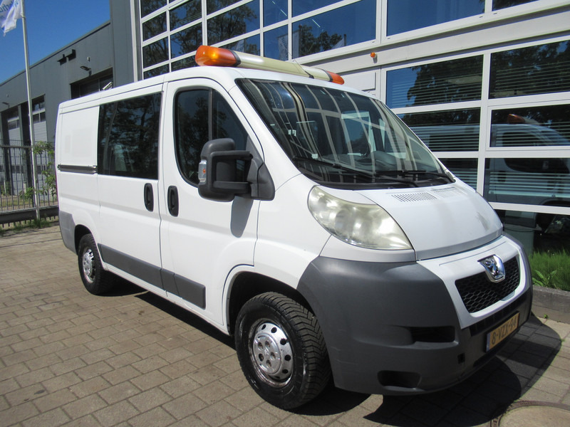 Peugeot Boxer 330 2.2 HDI 96KW L1H P+ DOKA Dubbelcabine AIRCO - Small van, Crew cab van: picture 3 Peugeot Boxer 330 2.2 HDI 96KW L1H P+ DOKA Dubbelcabine AIRCO - Small van, Crew cab van: picture 3