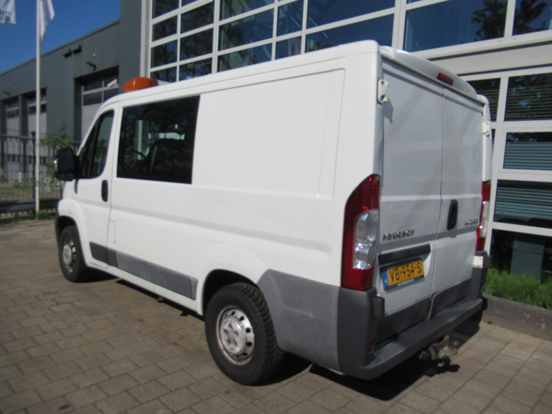 Peugeot Boxer 330 2.2 HDI 96KW L1H1 DOKA Dubbelcabine AIRCO P+ - Small van, Crew cab van: picture 3 Peugeot Boxer 330 2.2 HDI 96KW L1H1 DOKA Dubbelcabine AIRCO P+ - Small van, Crew cab van: picture 3