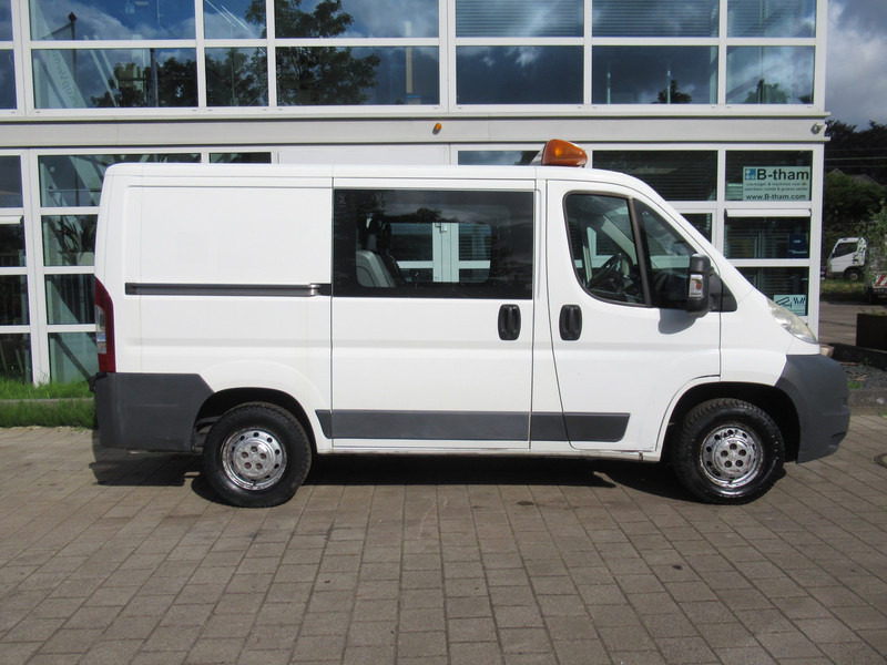 Peugeot Boxer 330 2.2 HDI L1H1 P+ Dubbelcabine DOKA airco - Small van, Crew cab van: picture 2 Peugeot Boxer 330 2.2 HDI L1H1 P+ Dubbelcabine DOKA airco - Small van, Crew cab van: picture 2