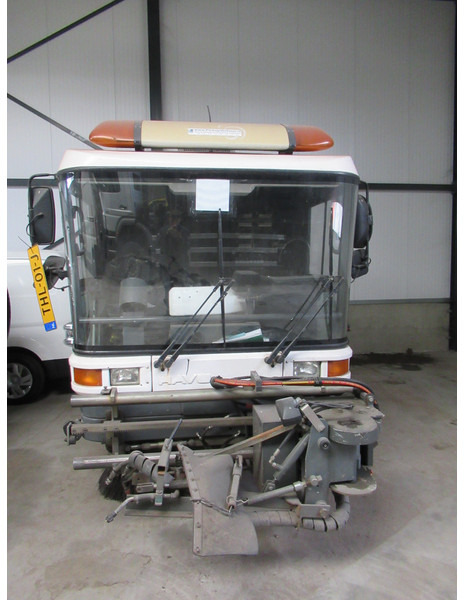 Ravo 530 + 3rd Borstel Brush - Road sweeper: picture 2 Ravo 530 + 3rd Borstel Brush - Road sweeper: picture 2