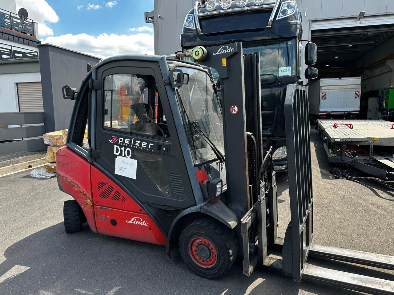 Linde H30d Diesel/Palettenschieber/Top - Diesel forklift: picture 1 Linde H30d Diesel/Palettenschieber/Top - Diesel forklift: picture 1