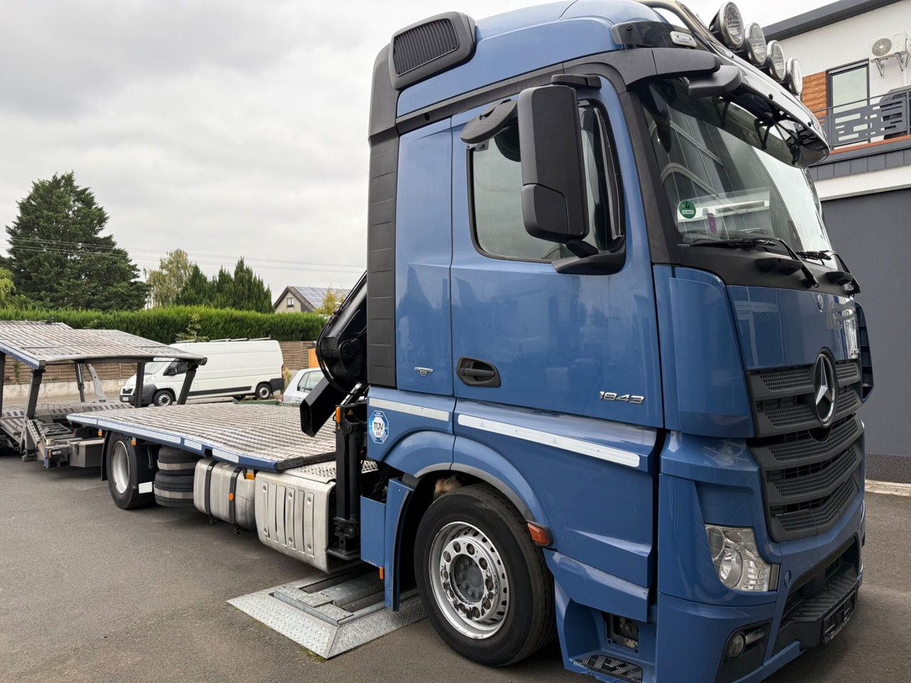Mercedes-Benz Actros 1843 FVG 5-Zug / VDI 2700 / Kran MKG - Car transporter truck: picture 3 Mercedes-Benz Actros 1843 FVG 5-Zug / VDI 2700 / Kran MKG - Car transporter truck: picture 3