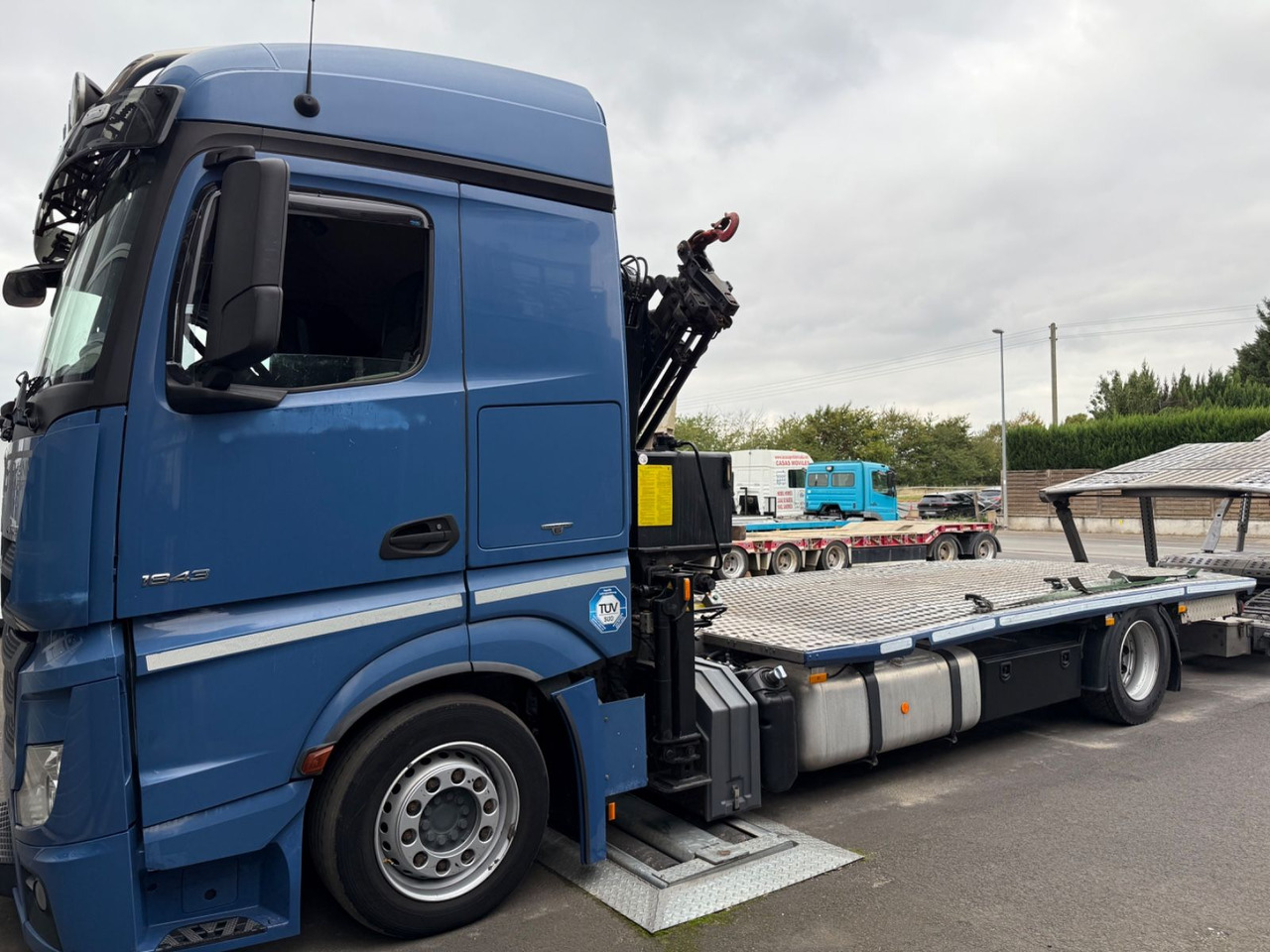 Mercedes-Benz Actros 1843 FVG 5-Zug / VDI 2700 / Kran MKG - Car transporter truck: picture 2 Mercedes-Benz Actros 1843 FVG 5-Zug / VDI 2700 / Kran MKG - Car transporter truck: picture 2