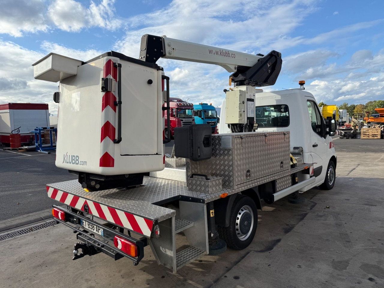 Renault Master III Steiger/11,2m/3,5t/Klubb K26/AHK - Truck mounted aerial platform: picture 5 Renault Master III Steiger/11,2m/3,5t/Klubb K26/AHK - Truck mounted aerial platform: picture 5