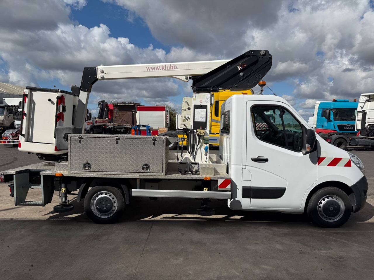Renault Master III Steiger Klubb K26 / 11,2m / 200Kg - Truck mounted aerial platform: picture 4 Renault Master III Steiger Klubb K26 / 11,2m / 200Kg - Truck mounted aerial platform: picture 4