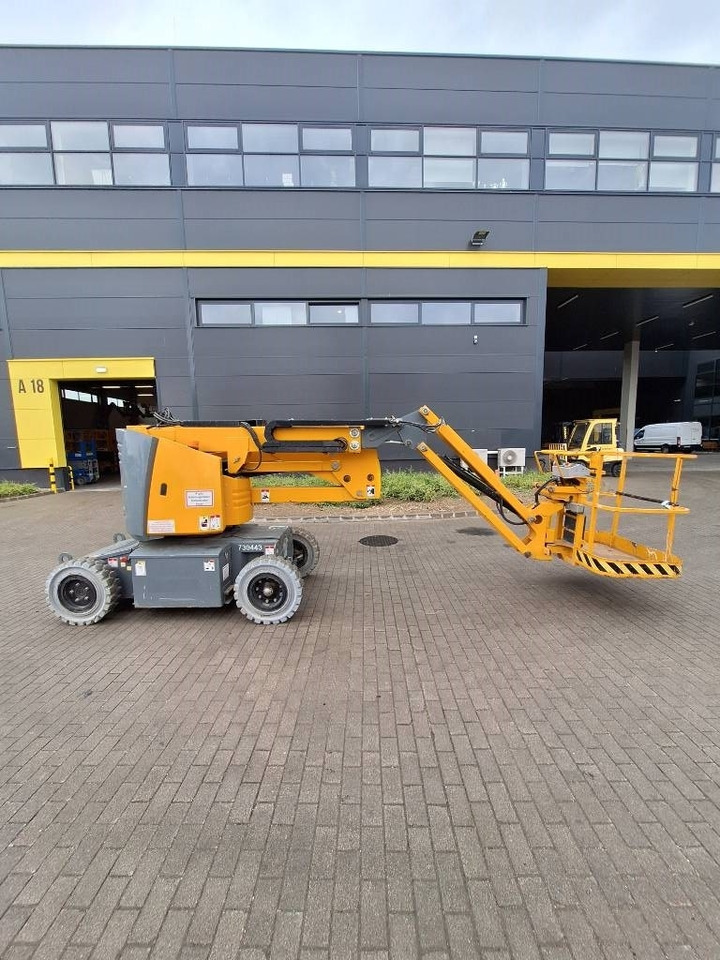 Haulotte HA 12 IP  - Articulated boom lift: picture 3 Haulotte HA 12 IP  - Articulated boom lift: picture 3