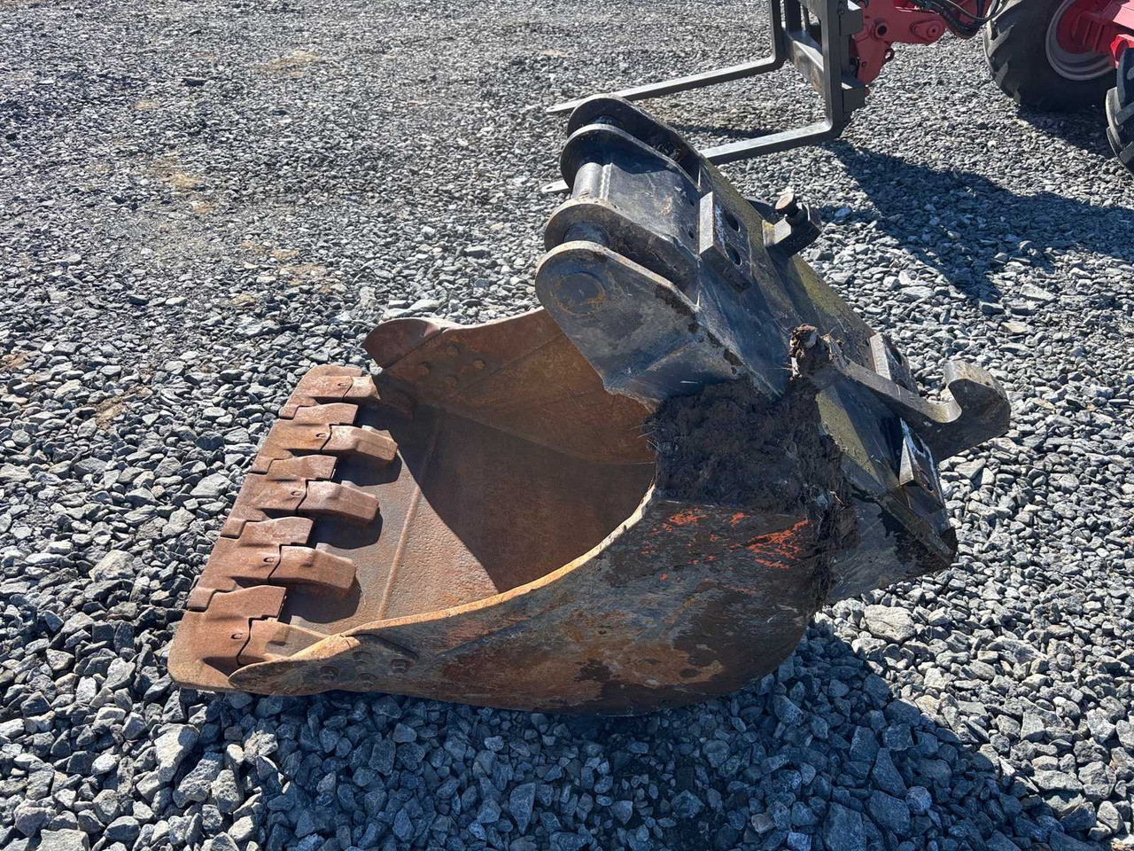 Bucket loader NTP10 - Bucket: picture 1 Bucket loader NTP10 - Bucket: picture 1