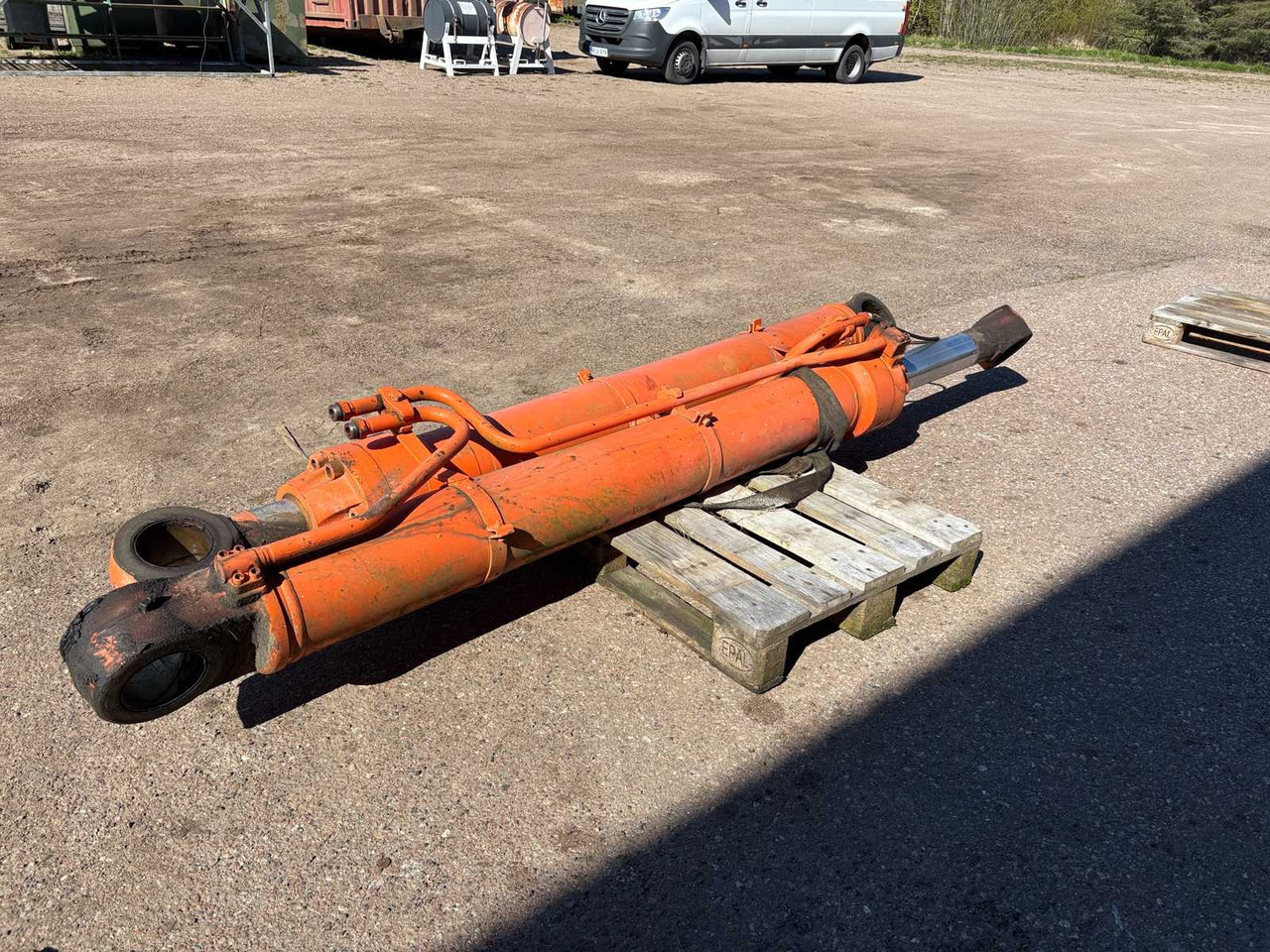 Hitachi ZX650 LHC Boom Cylinders 2 pcs - Hydraulic cylinder for Excavator: picture 4 Hitachi ZX650 LHC Boom Cylinders 2 pcs - Hydraulic cylinder for Excavator: picture 4