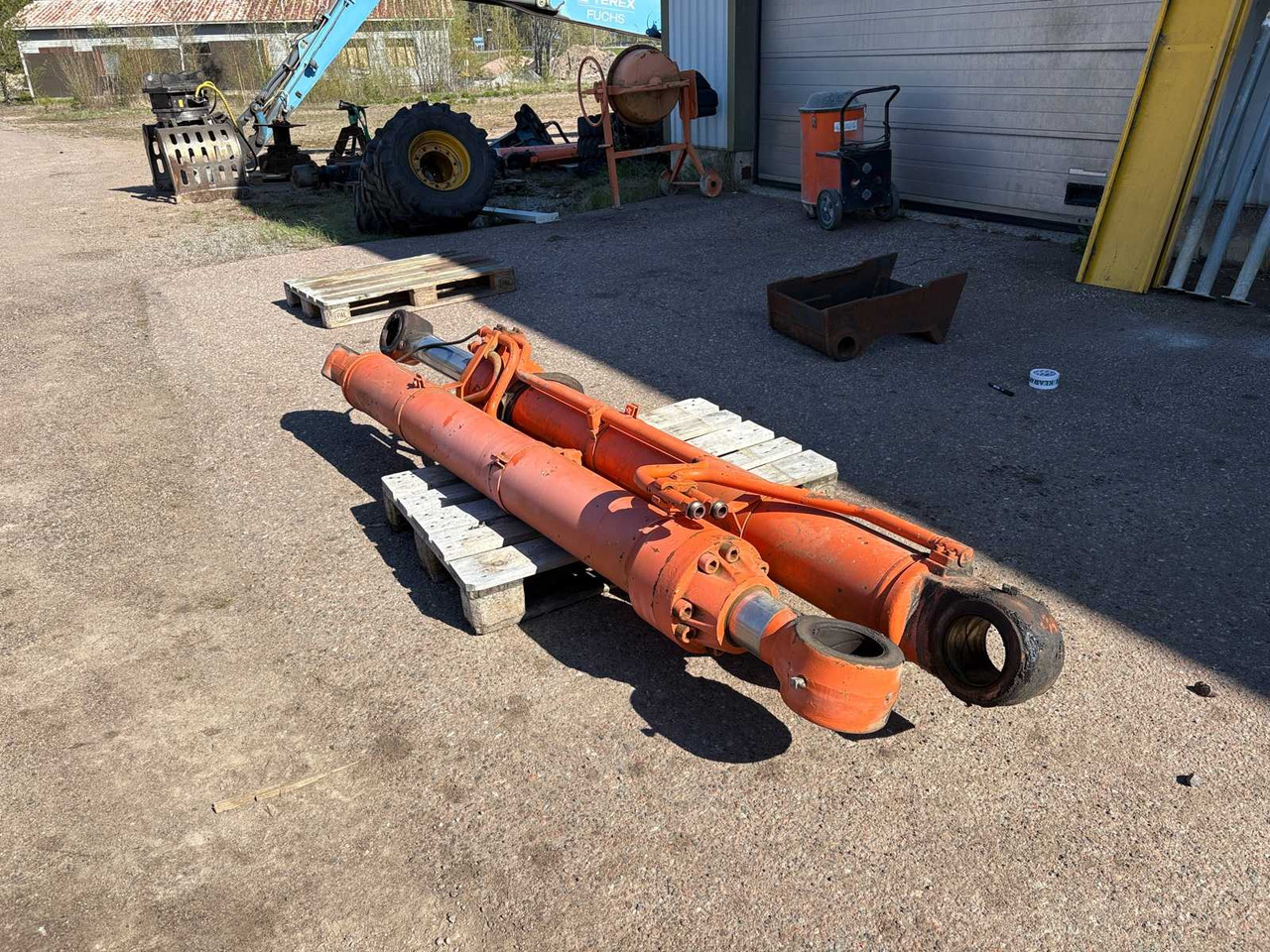 Hitachi ZX650 LHC Boom Cylinders 2 pcs - Hydraulic cylinder for Excavator: picture 3 Hitachi ZX650 LHC Boom Cylinders 2 pcs - Hydraulic cylinder for Excavator: picture 3