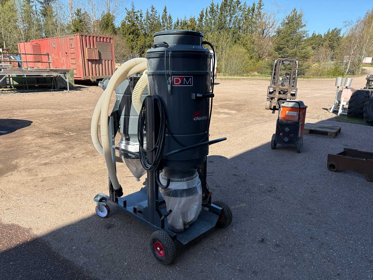 Industrial vacuum cleaner Delfin DM3 - Industrial vacuum cleaner: picture 3 Industrial vacuum cleaner Delfin DM3 - Industrial vacuum cleaner: picture 3