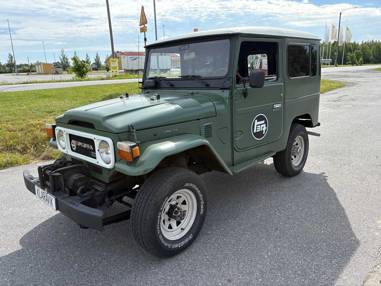 Vintage car Toyota Land Cruiser BJ40 - SUV: picture 1 Vintage car Toyota Land Cruiser BJ40 - SUV: picture 1