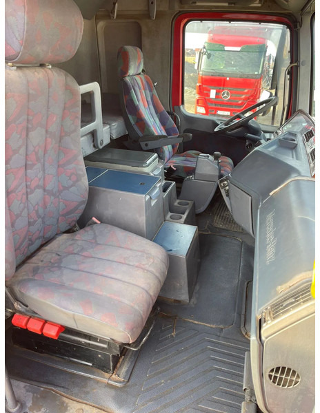 Tractor unit Mercedes-Benz Actros 1840: picture 9