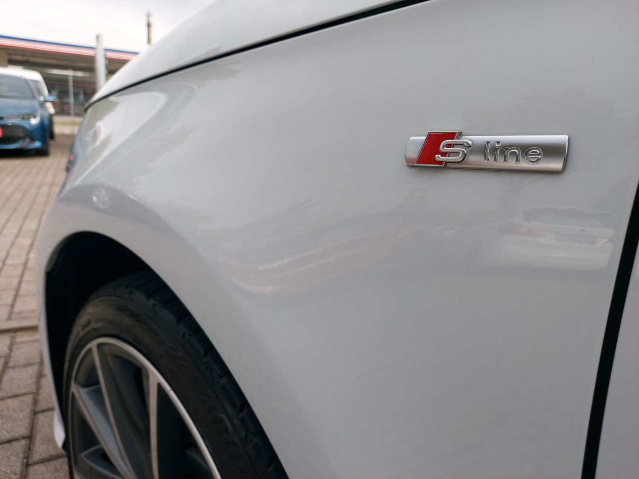 Audi A1 Sportback sport S-Line Pano Bose Xenon DAB - Saloon car: picture 4 Audi A1 Sportback sport S-Line Pano Bose Xenon DAB - Saloon car: picture 4