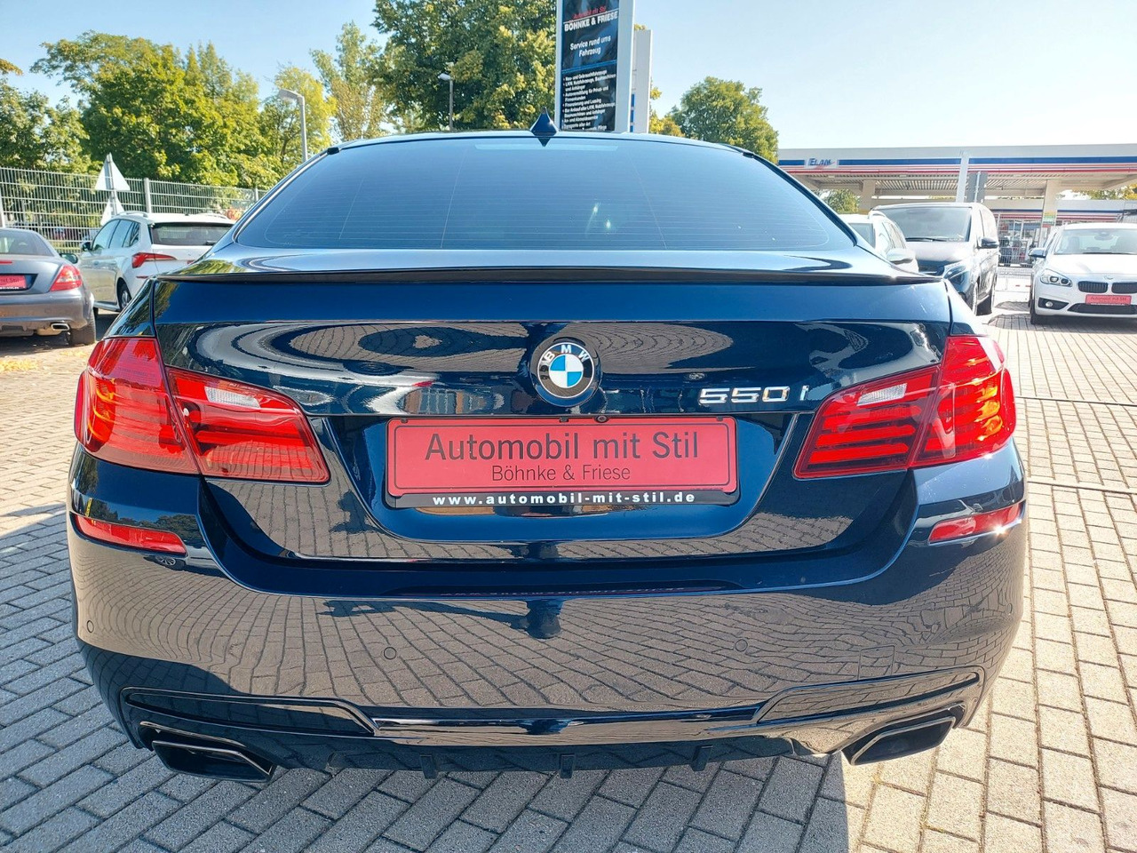 BMW 550i Limousine Autom. M-Sport HUD Glasdach H&K - Saloon car: picture 5 BMW 550i Limousine Autom. M-Sport HUD Glasdach H&K - Saloon car: picture 5