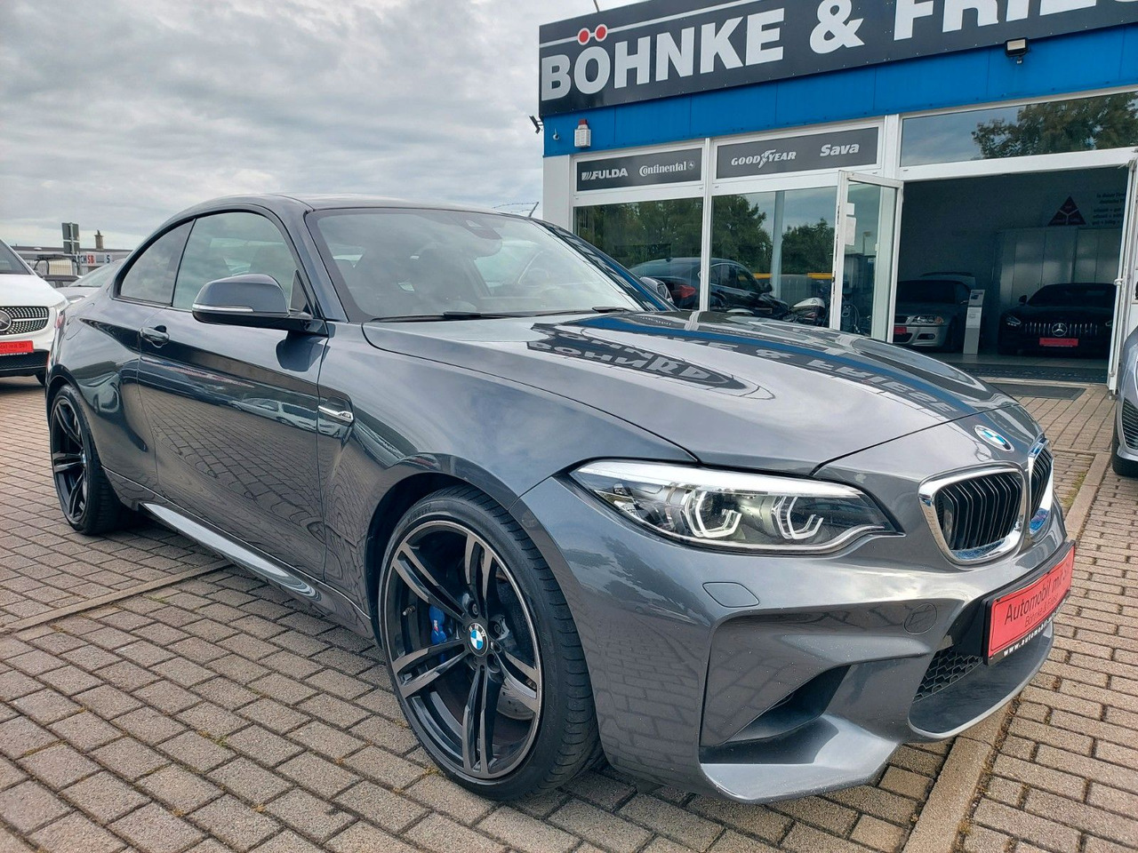 BMW M2 Baureihe M2 Coupe Autom. H&K DAB Kamera - Coupe: picture 1 BMW M2 Baureihe M2 Coupe Autom. H&K DAB Kamera - Coupe: picture 1