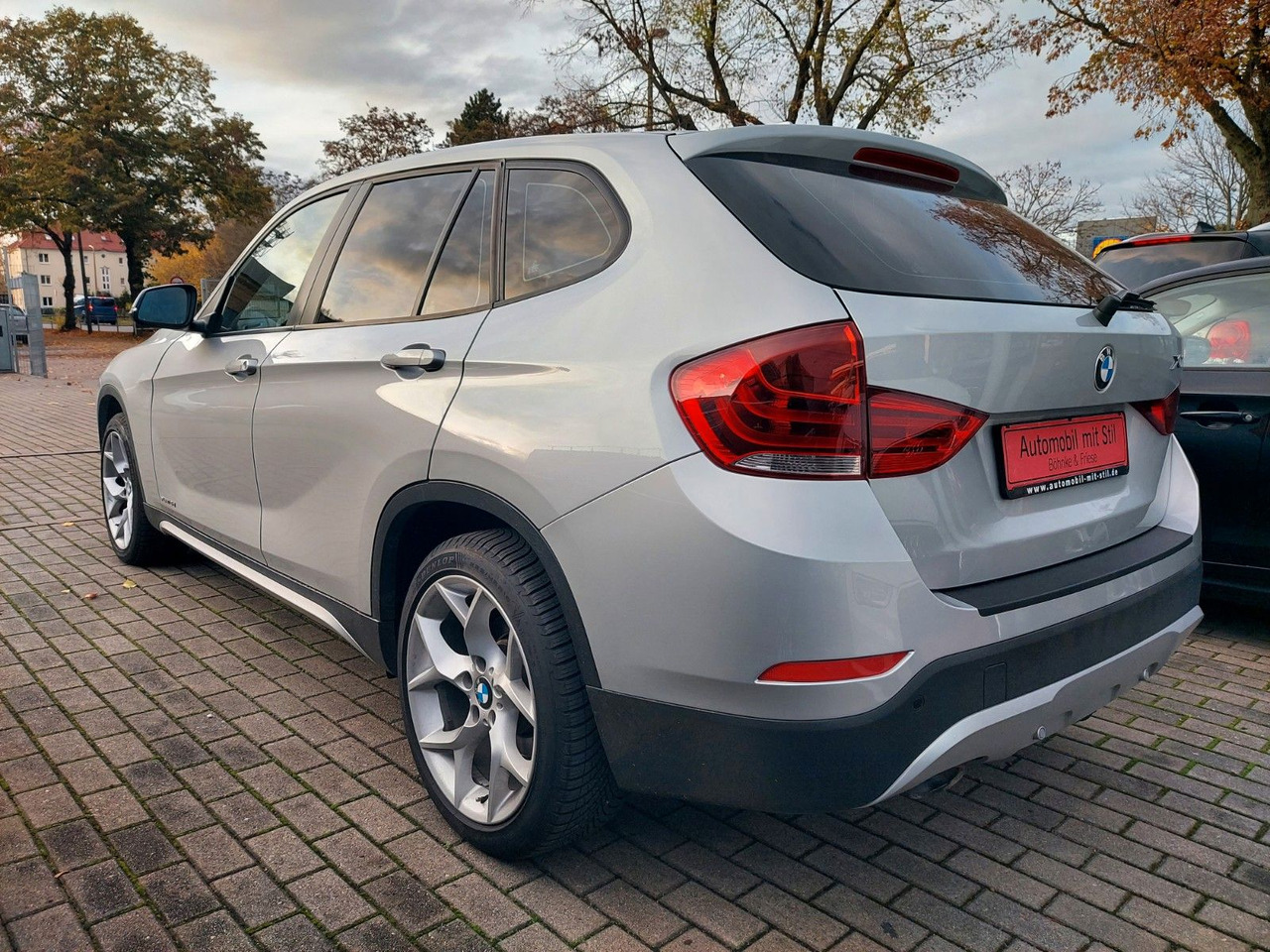 BMW X1 18 d xDrive Xenon Navi Leder AHK - SUV: picture 4 BMW X1 18 d xDrive Xenon Navi Leder AHK - SUV: picture 4