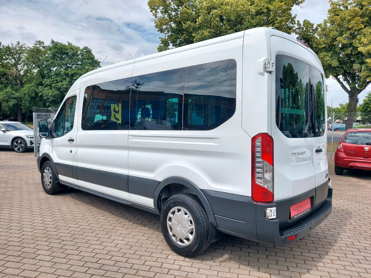 Ford Transit Kombi 350 L3 hoch Trend Rollstuhl Lift - People carrier: picture 5 Ford Transit Kombi 350 L3 hoch Trend Rollstuhl Lift - People carrier: picture 5