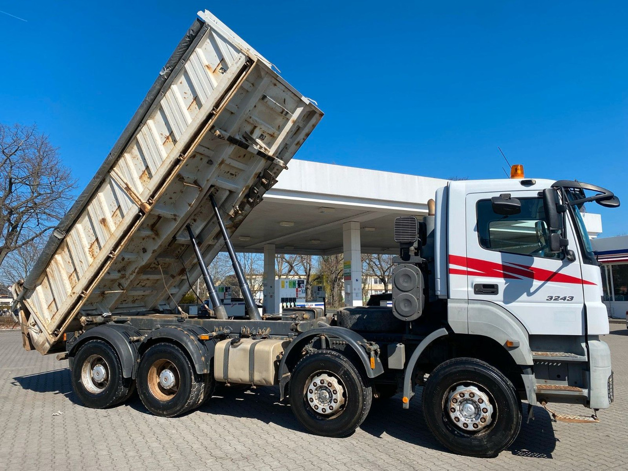 Mercedes-Benz Axor 2 C 4-Achser 3243 8x4 Kipp RETARDER MEILLER - Tipper: picture 1 Mercedes-Benz Axor 2 C 4-Achser 3243 8x4 Kipp RETARDER MEILLER - Tipper: picture 1