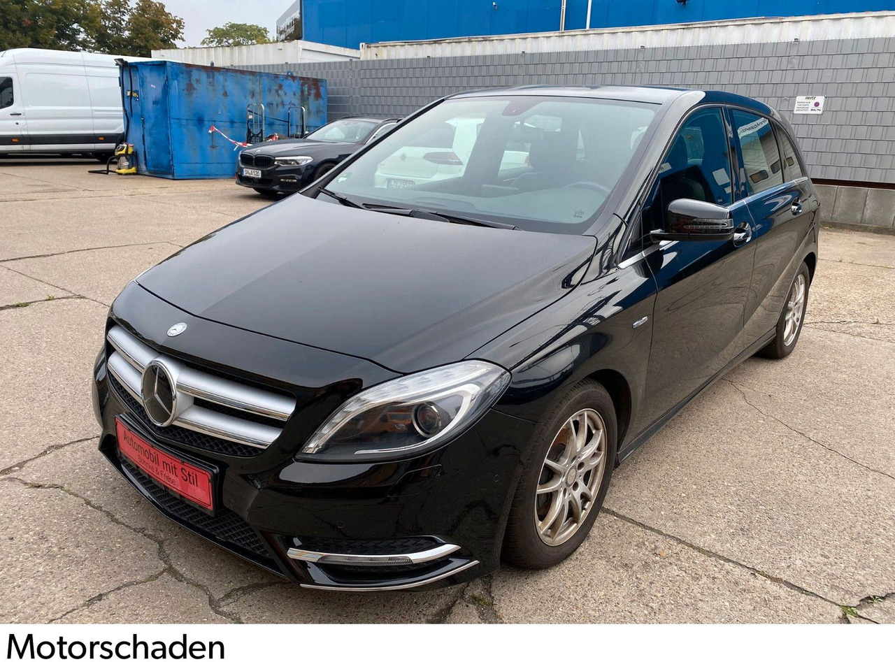 Mercedes-Benz B 180 B -Klasse B 180 Autom. Xenon Navi - Saloon car: picture 1 Mercedes-Benz B 180 B -Klasse B 180 Autom. Xenon Navi - Saloon car: picture 1