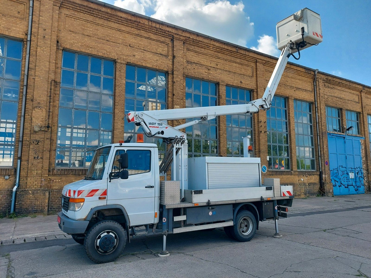 Mercedes-Benz VARIO 814D HUB Steiger WUMAG WDT 155 4X4 ALLRAD - Truck mounted aerial platform: picture 1 Mercedes-Benz VARIO 814D HUB Steiger WUMAG WDT 155 4X4 ALLRAD - Truck mounted aerial platform: picture 1