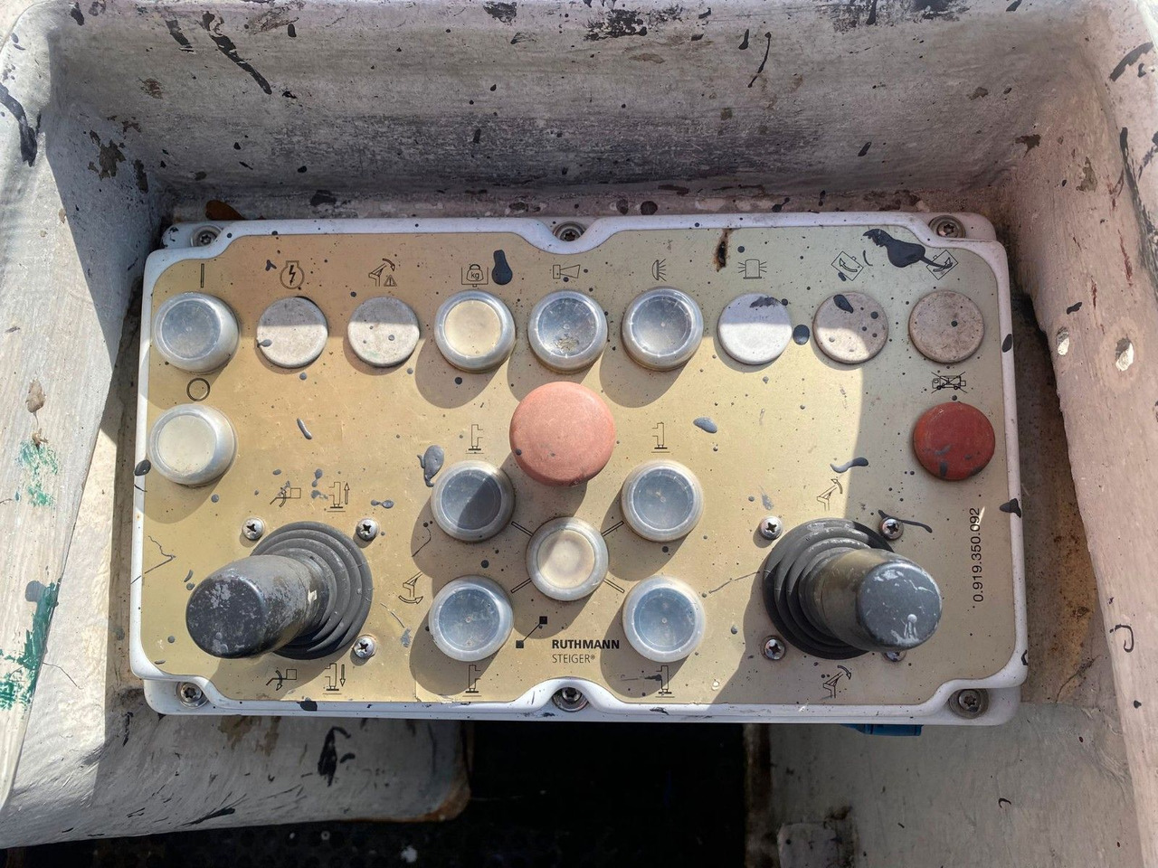 Truck mounted aerial platform Mercedes-Benz VARIO 816D 4x4 HUB Steiger Ruthmann K130: picture 22