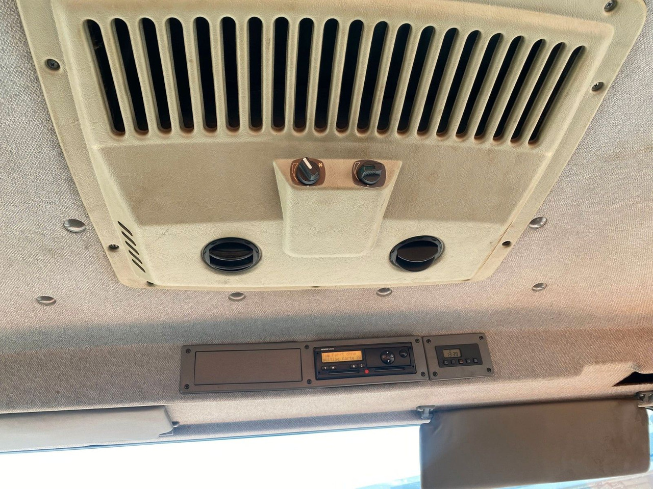 Truck mounted aerial platform Mercedes-Benz VARIO 816D 4x4 HUB Steiger Ruthmann K130: picture 16