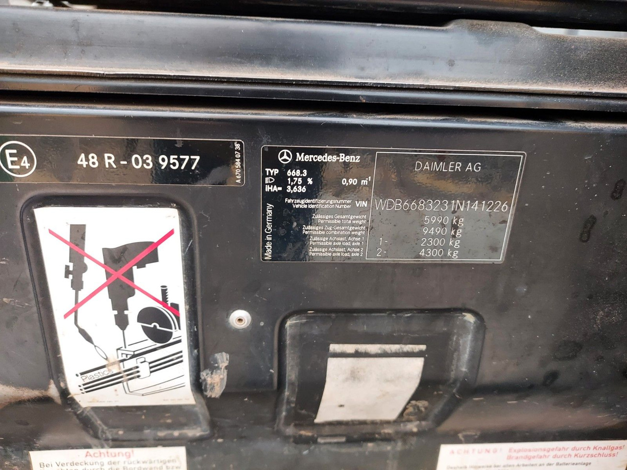 Open body delivery van Mercedes-Benz Vario 613D Pritsche lang extralang: picture 10 Open body delivery van Mercedes-Benz Vario 613D Pritsche lang extralang: picture 10