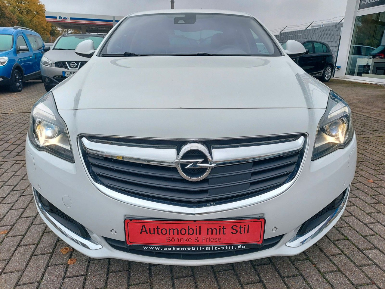 Opel Insignia A Lim. Automatik Leder Navi Xenon Led - Saloon car: picture 4 Opel Insignia A Lim. Automatik Leder Navi Xenon Led - Saloon car: picture 4