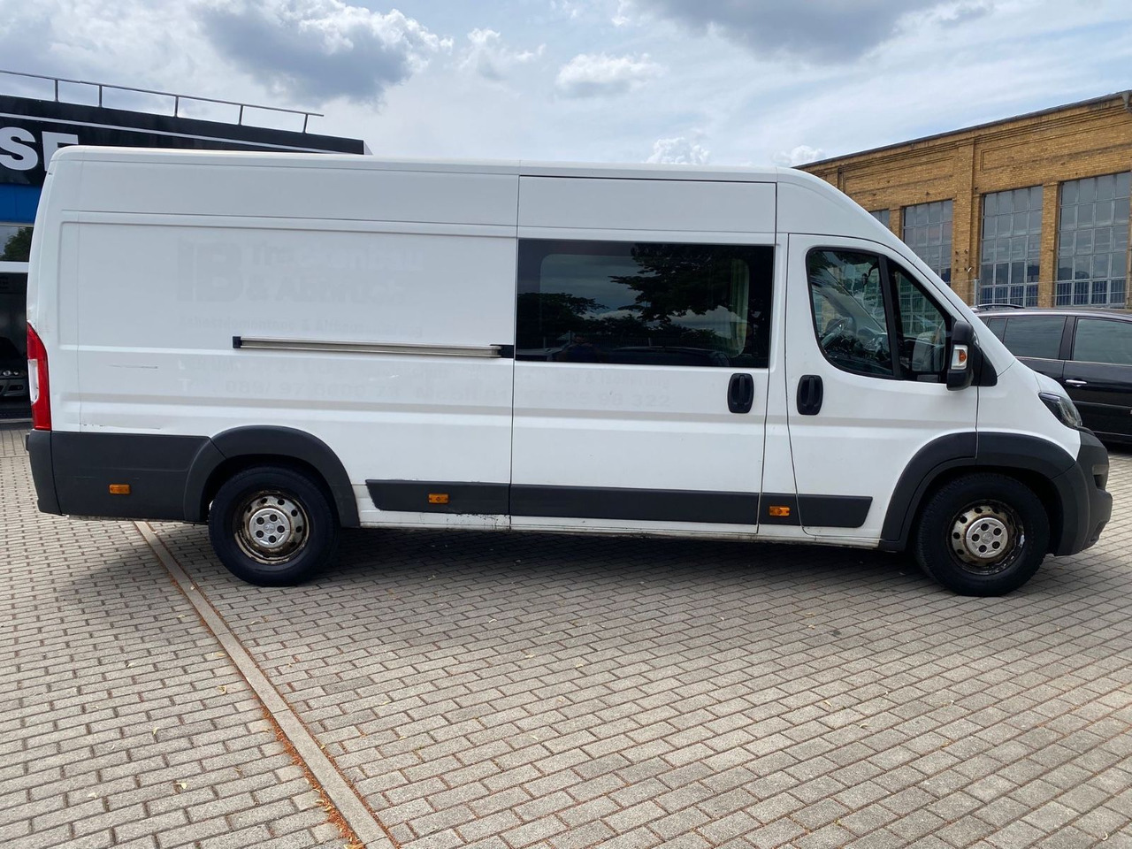 Peugeot Boxer Kasten Hochraum 435 L4H2 Komfort Plus Blue - People carrier: picture 5 Peugeot Boxer Kasten Hochraum 435 L4H2 Komfort Plus Blue - People carrier: picture 5