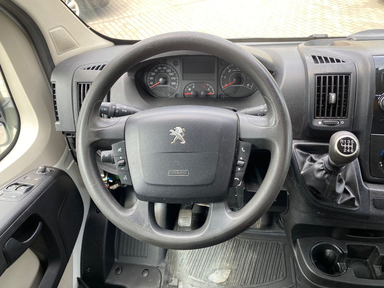 People carrier Peugeot Boxer Kasten Hochraum 435 L4H2 Komfort Plus Blue: picture 22