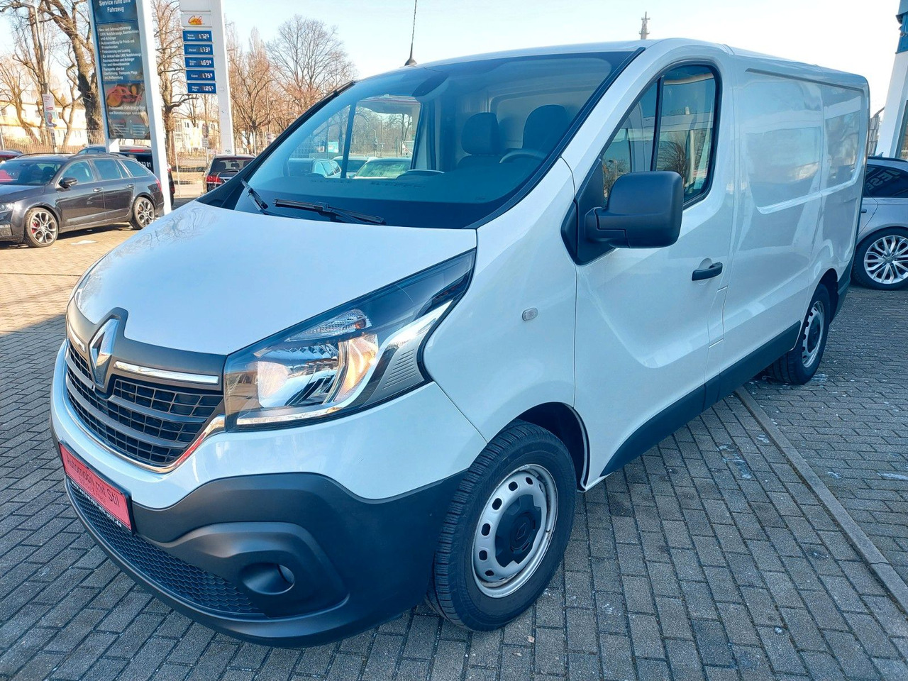 Renault Trafic Kasten L1H1 2,8t Komfort Klima Navi Tempo Renault Trafic Kasten L1H1 2,8t Komfort Klima Navi Tempo - Minibus, People carrier: picture 5 Renault Trafic Kasten L1H1 2,8t Komfort Klima Navi Tempo Renault Trafic Kasten L1H1 2,8t Komfort Klima Navi Tempo - Minibus, People carrier: picture 5