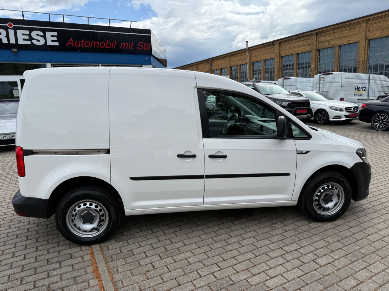 Volkswagen Caddy Nfz Kasten 4Motion KLIMA NAVI 10/25 TÜV - People carrier: picture 3 Volkswagen Caddy Nfz Kasten 4Motion KLIMA NAVI 10/25 TÜV - People carrier: picture 3