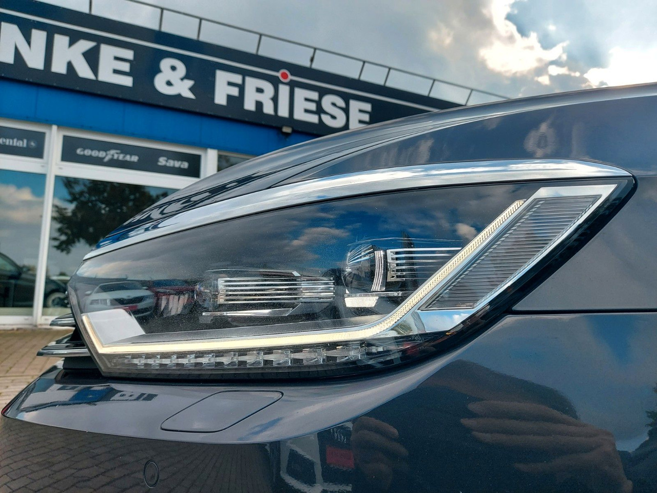 Volkswagen Passat Variant Highline 4Motion 4x4 Massage - Estate car: picture 3 Volkswagen Passat Variant Highline 4Motion 4x4 Massage - Estate car: picture 3